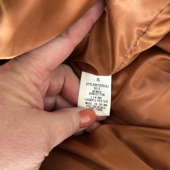 Akaiv Pumpkin Faux Leather Puffer Vest Size S - Picture 3 of 4